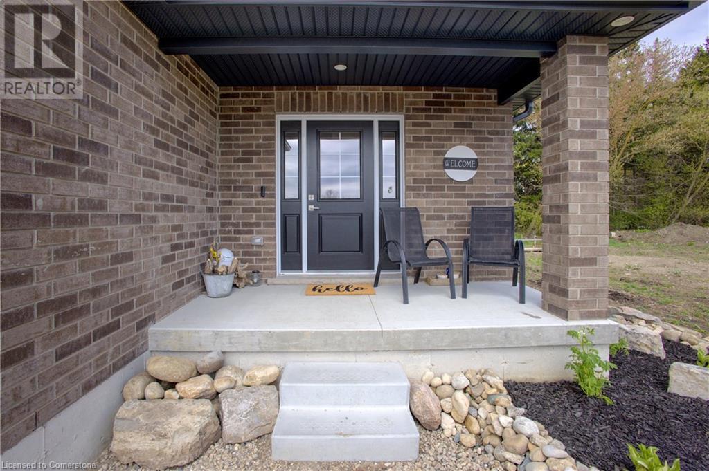 11 MALCOLM Crescent