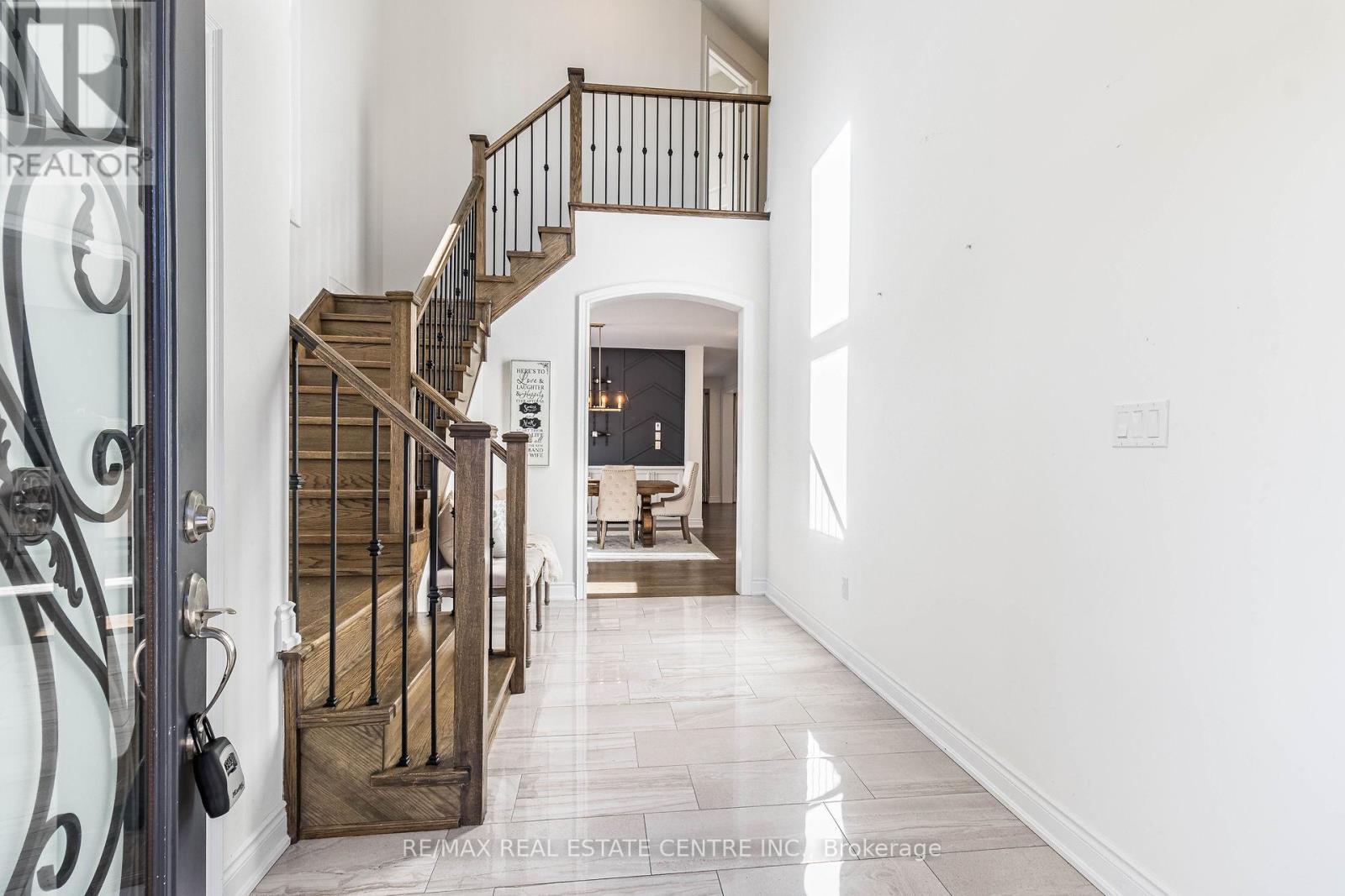 17 PRAIRIE CREEK CRESCENT
