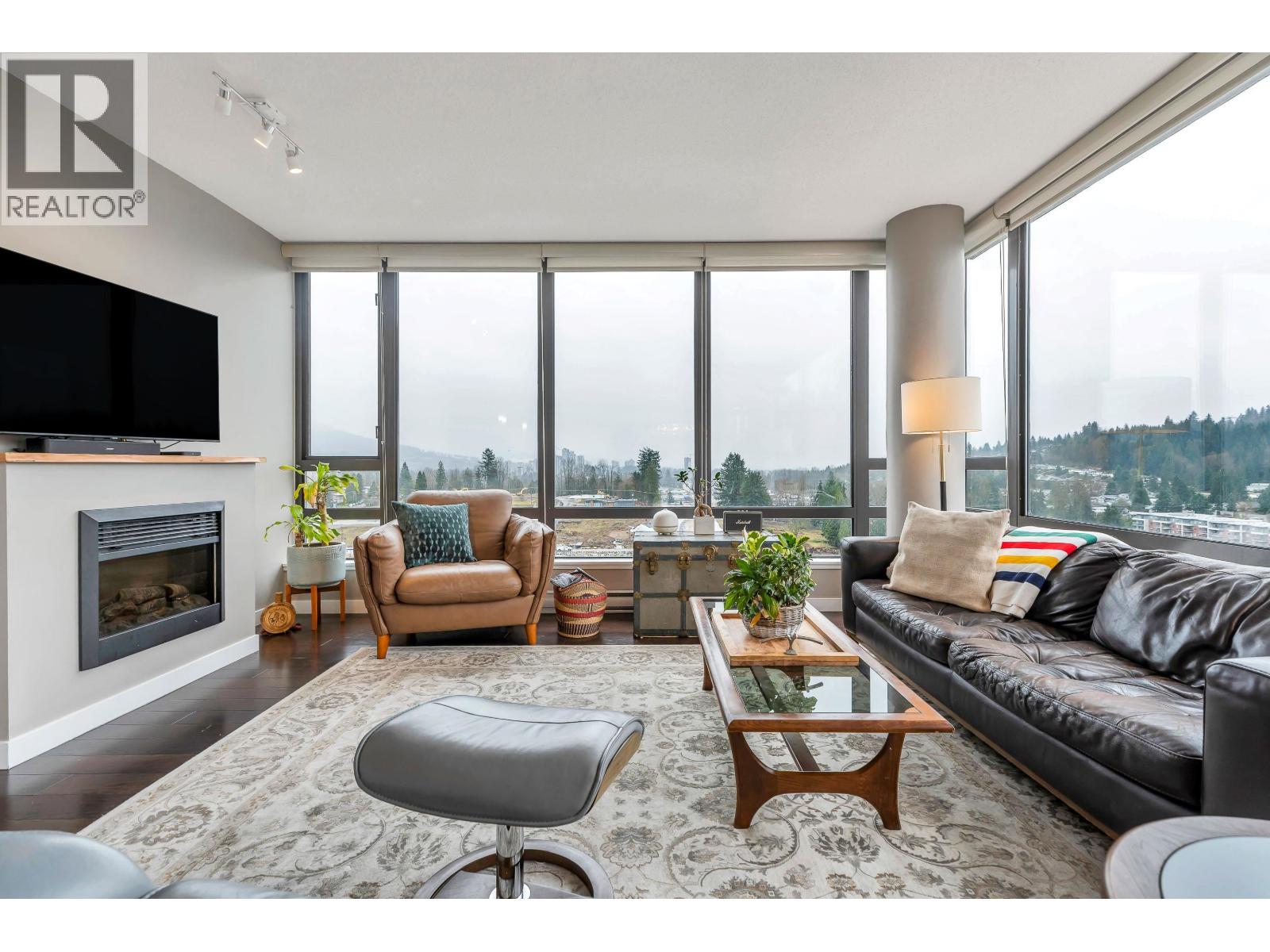 2002 400 CAPILANO ROAD