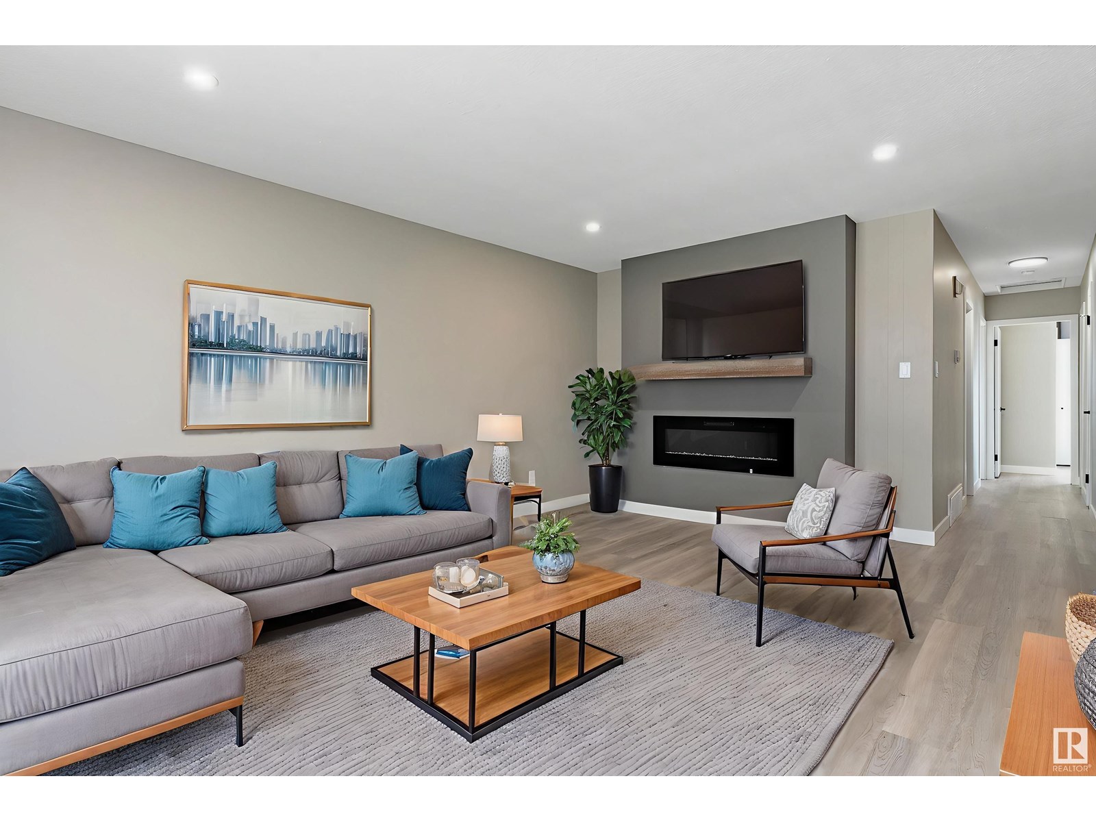 10157 145 ST NW NW