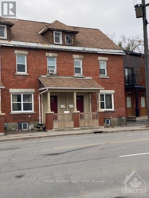 260,262,264 BRONSON AVENUE