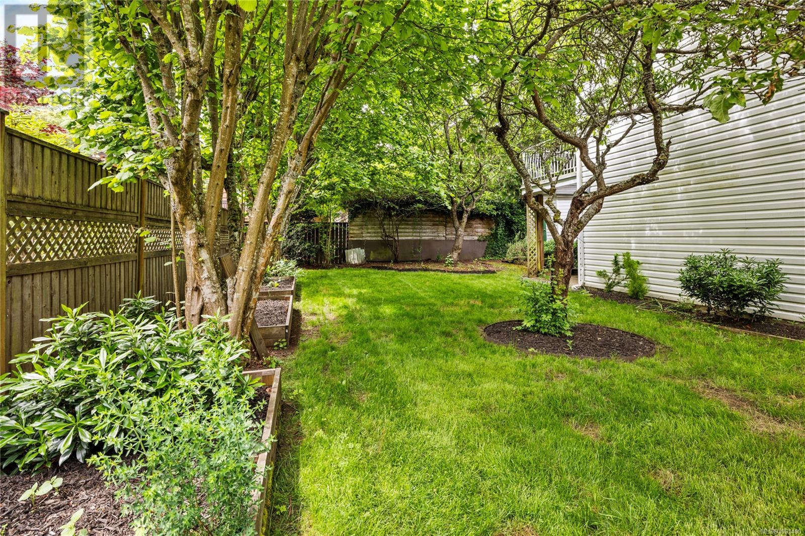 1333 Carmel Pl