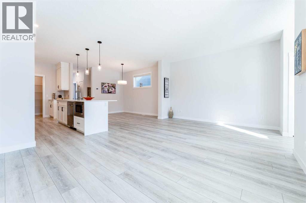 540 Chinook Winds Garden SW