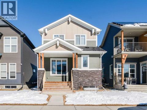 540 Chinook Winds Garden SW Airdrie AB T4B5J6