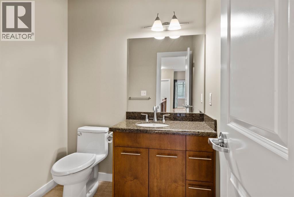 402, 476 14 Street NW