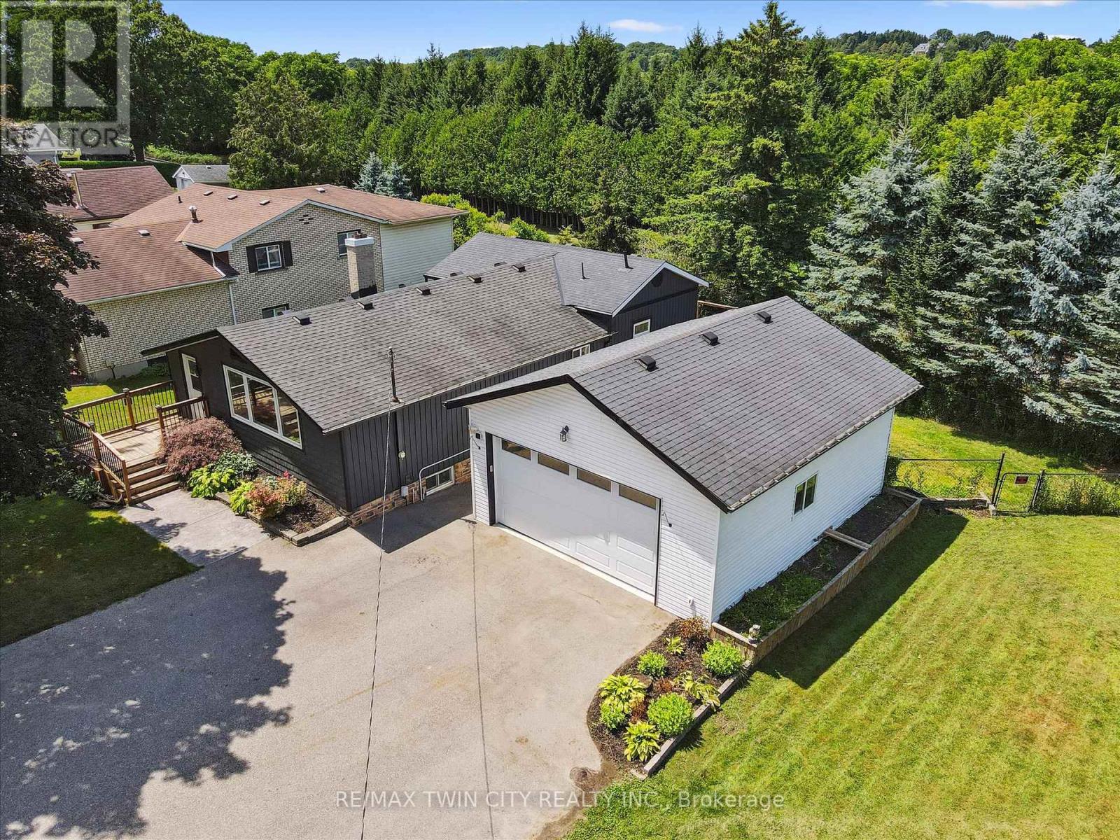 585033 COUNTY 9 ROAD