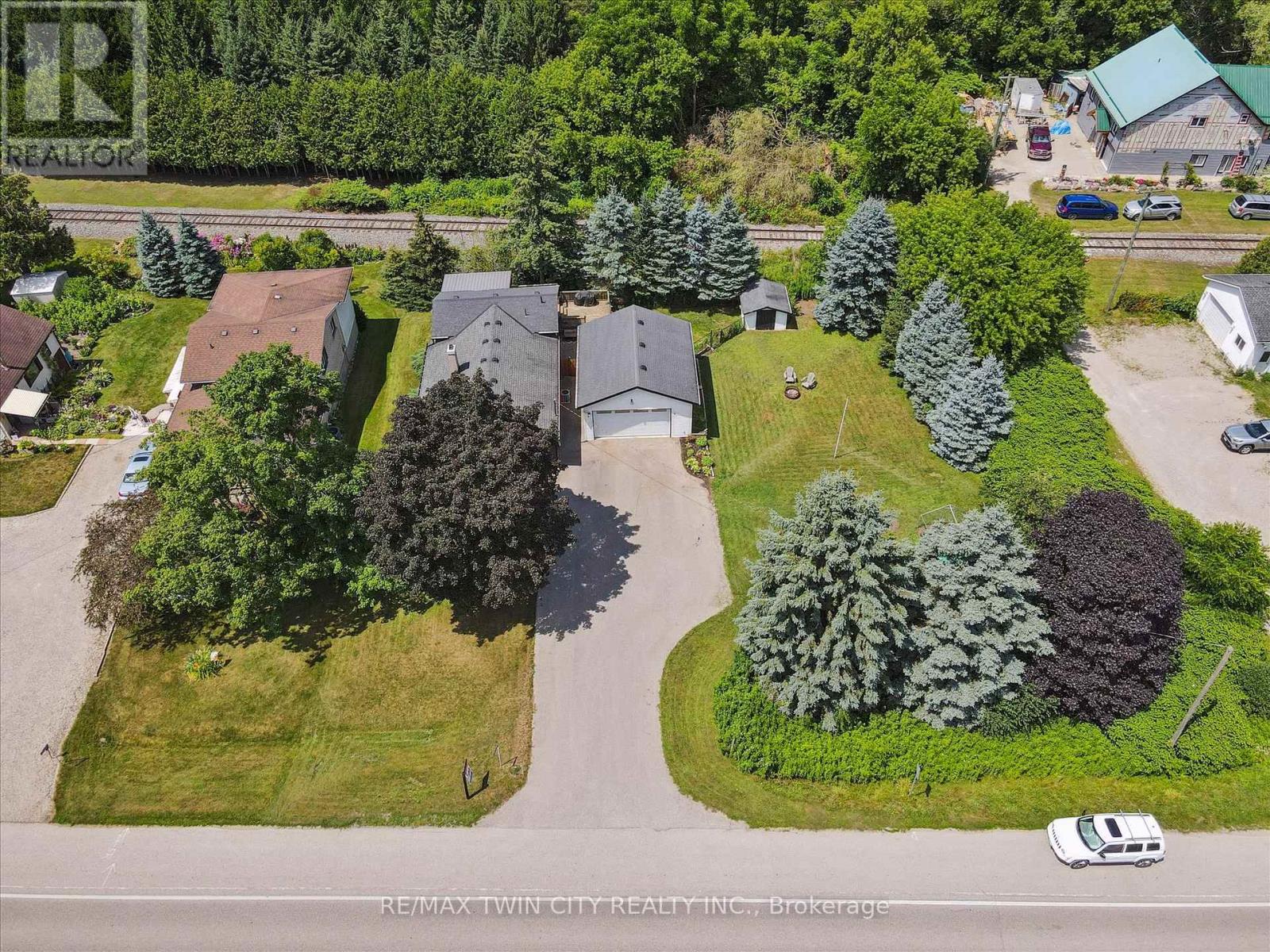585033 COUNTY 9 ROAD
