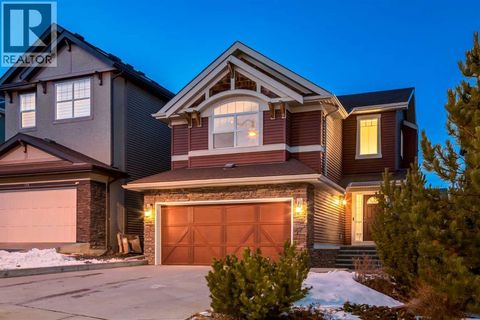 154 Aspen Hills Way SW Calgary AB T3H0G8
