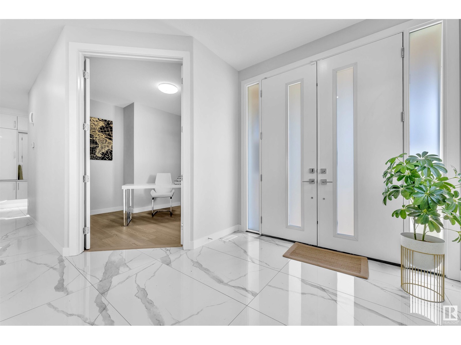 23 Westwyck LI