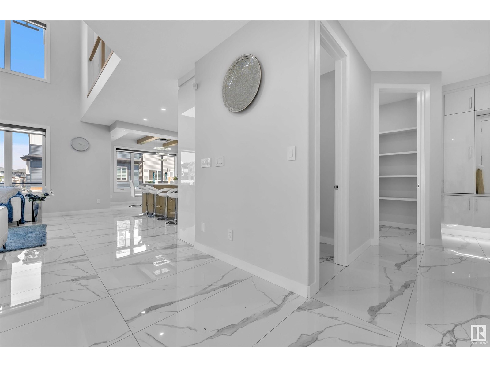 23 Westwyck LI