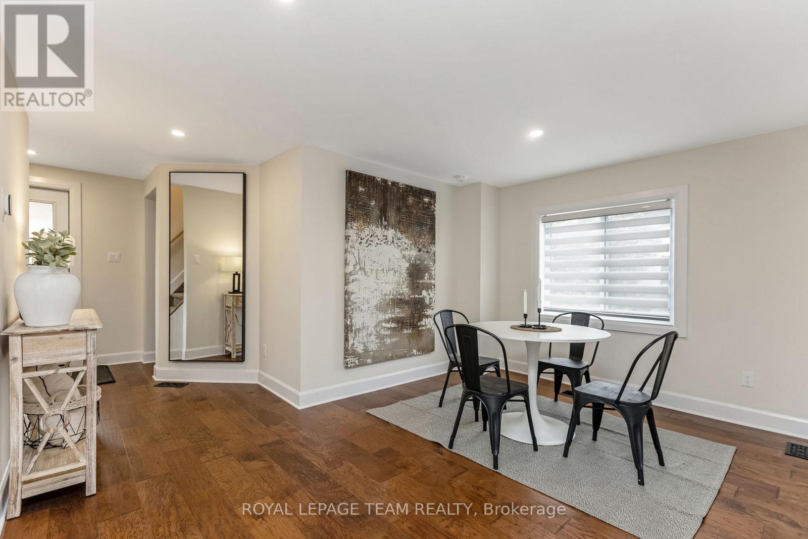 35 EDWARD STREET S