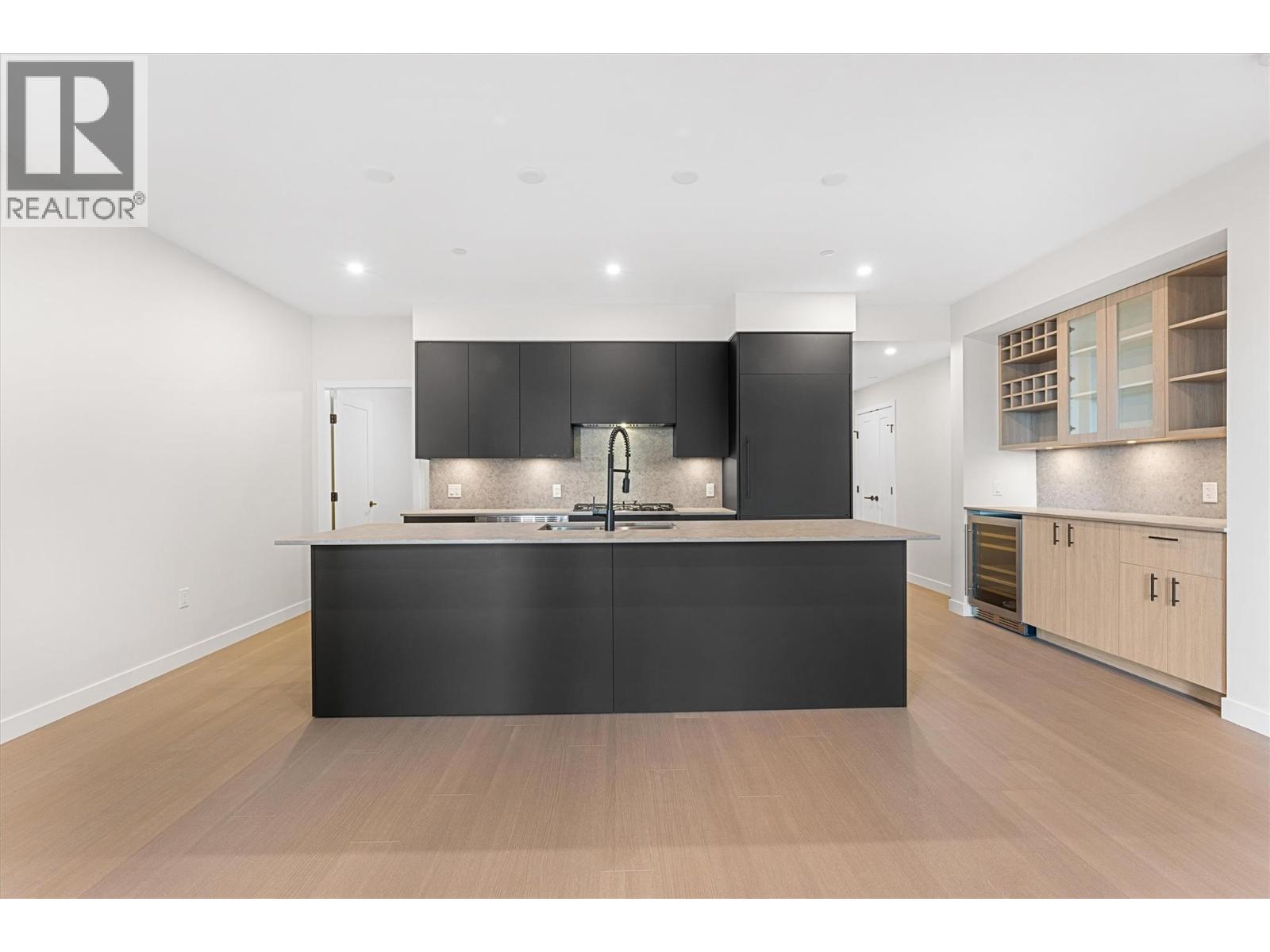 9654 Benchland Road Unit# 202