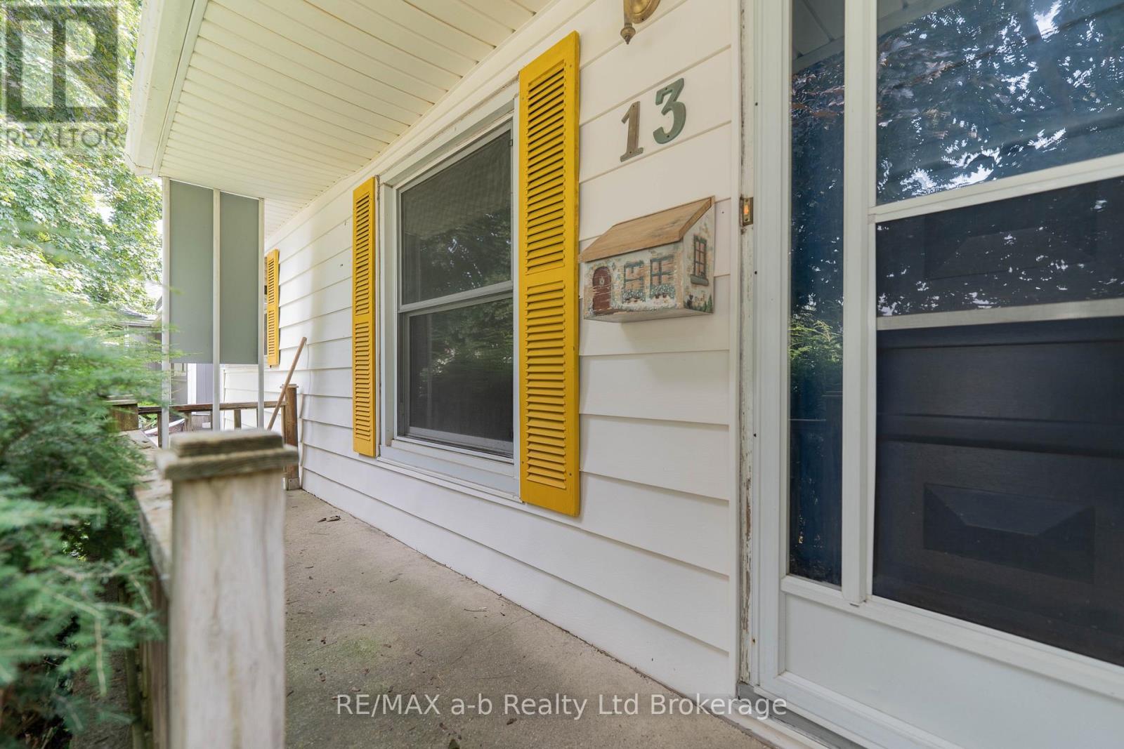 13 PARKSIDE DRIVE