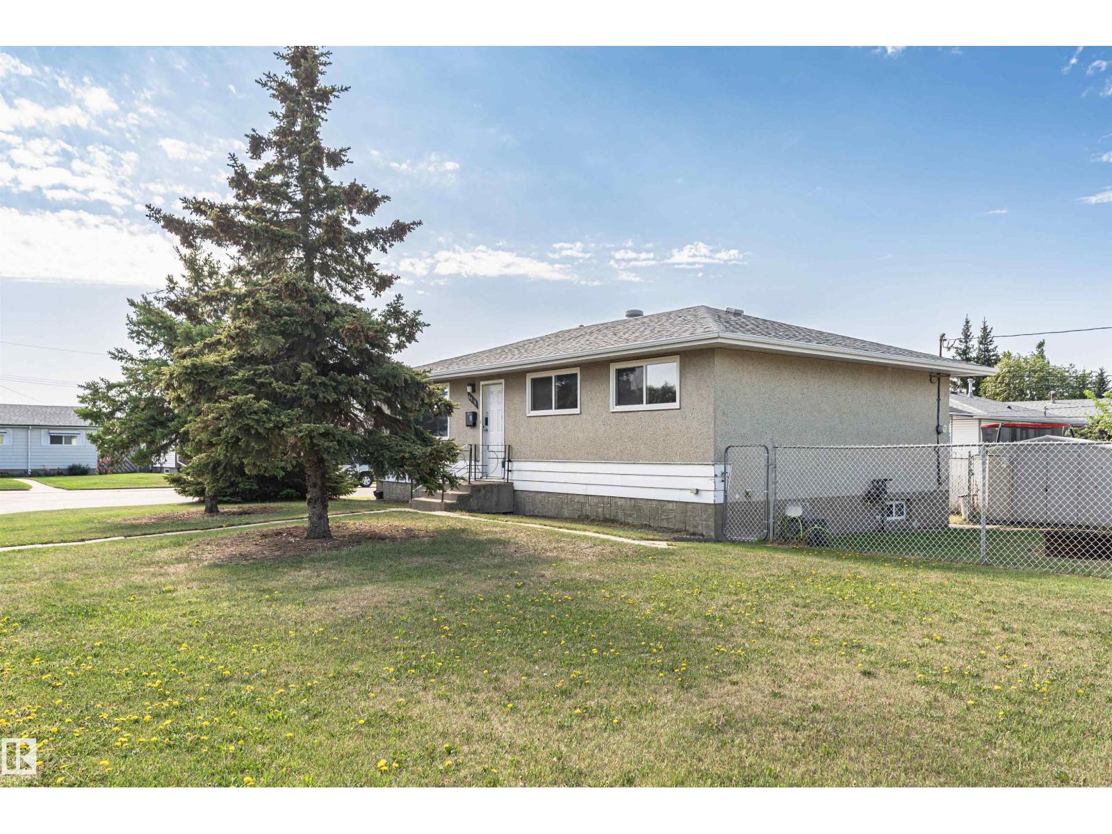 6719 136 AV NW
