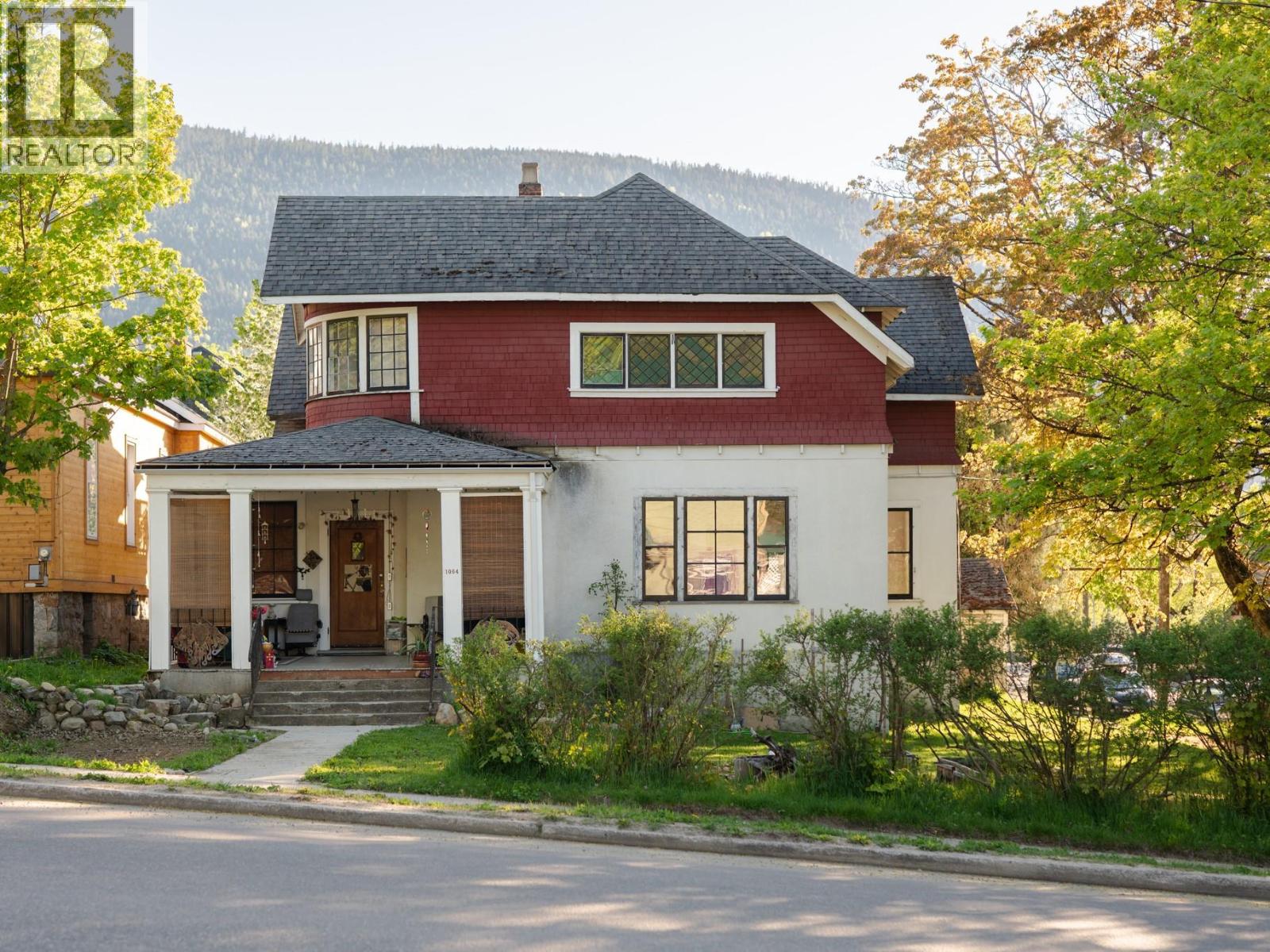 1004 Stanley Street