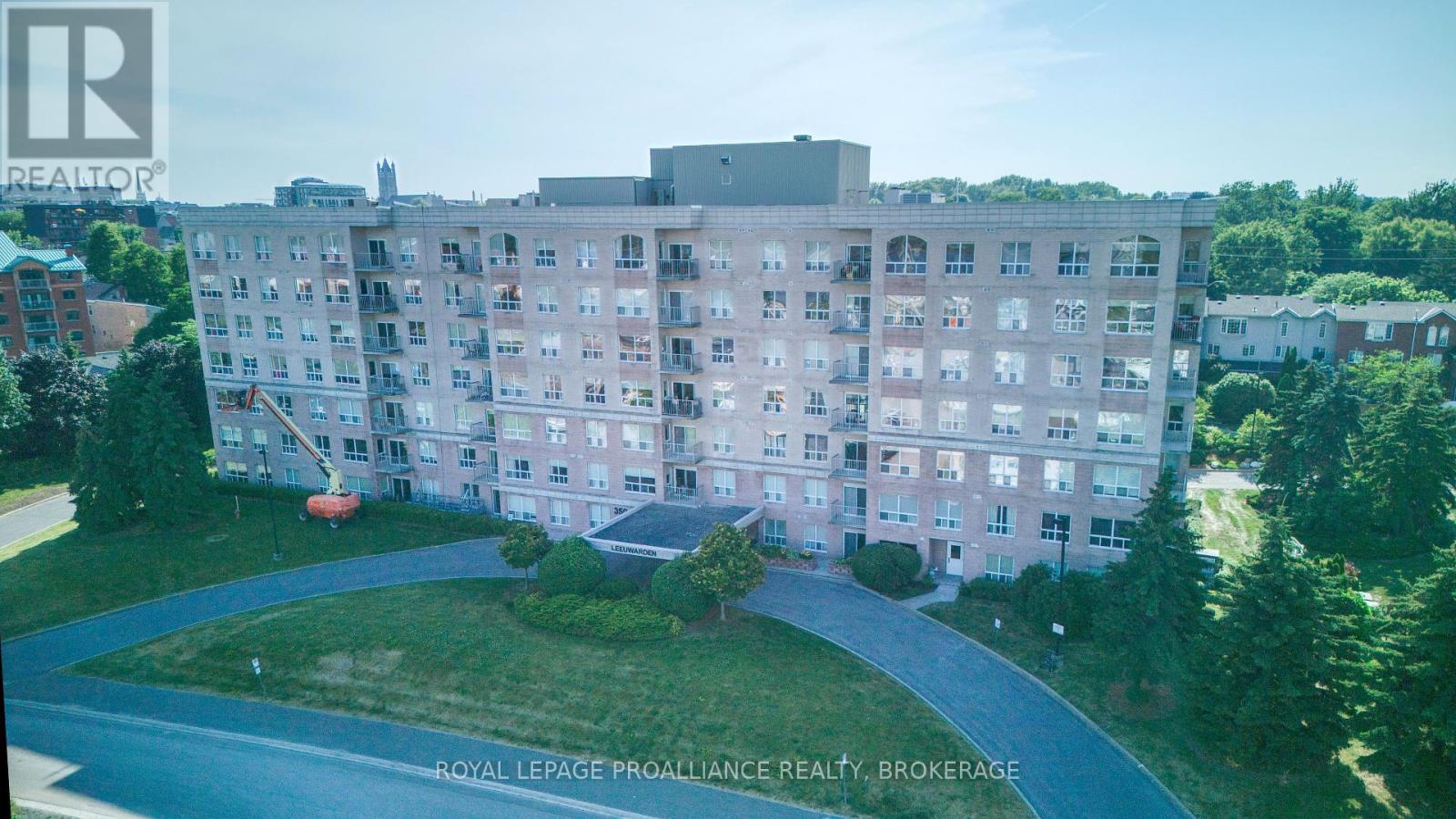503 - 350 WELLINGTON STREET