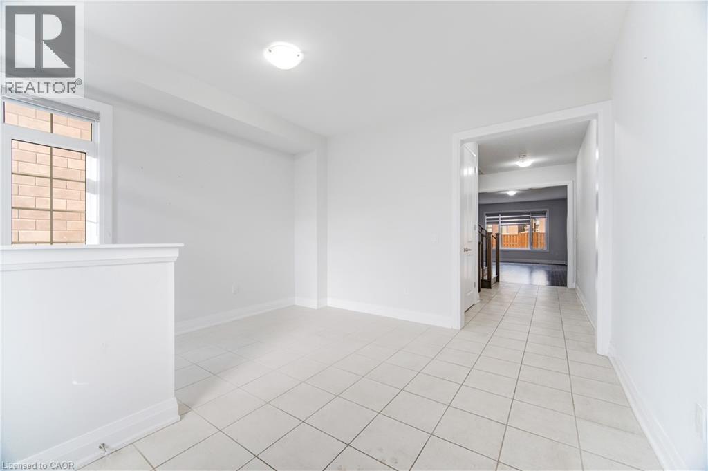 1095 EDINBURGH Drive