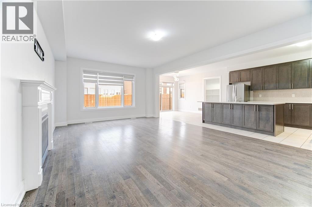 1095 EDINBURGH Drive