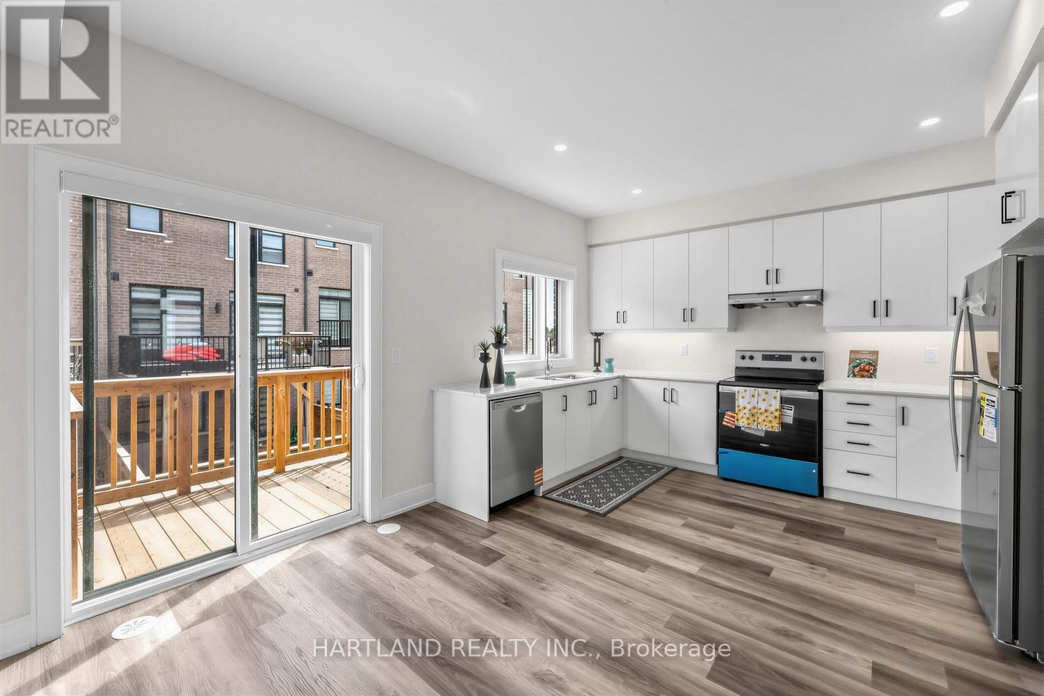 505 - 1695 DERSAN STREET