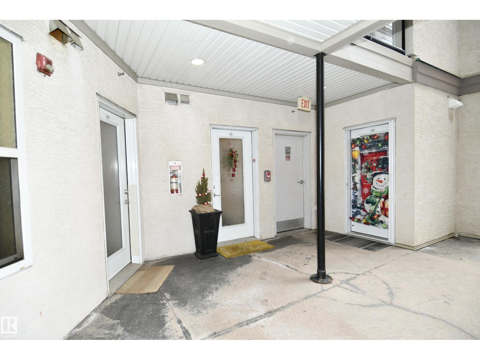 #171 4823 104A ST NW