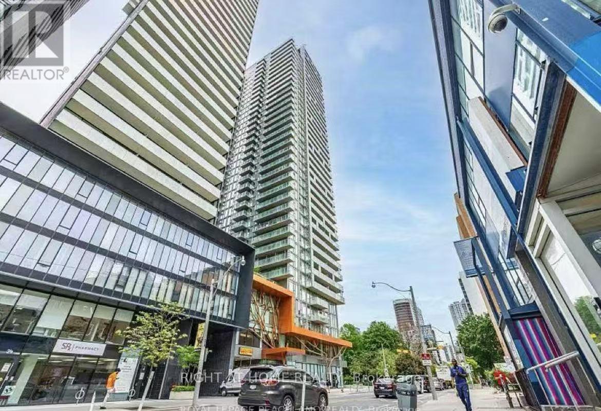 305 - 50 WELLESLEY STREET E
