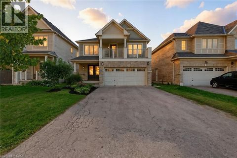 8769 DOGWOOD Crescent Niagara Falls ON L2H2Y6