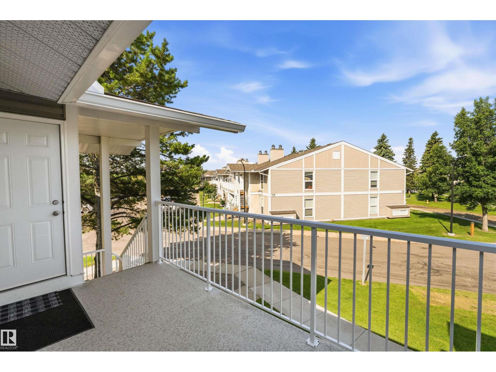 #64 2204 118 ST NW