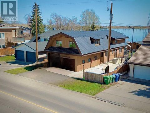 448 West Chestermere Drive Chestermere AB T1X1A3