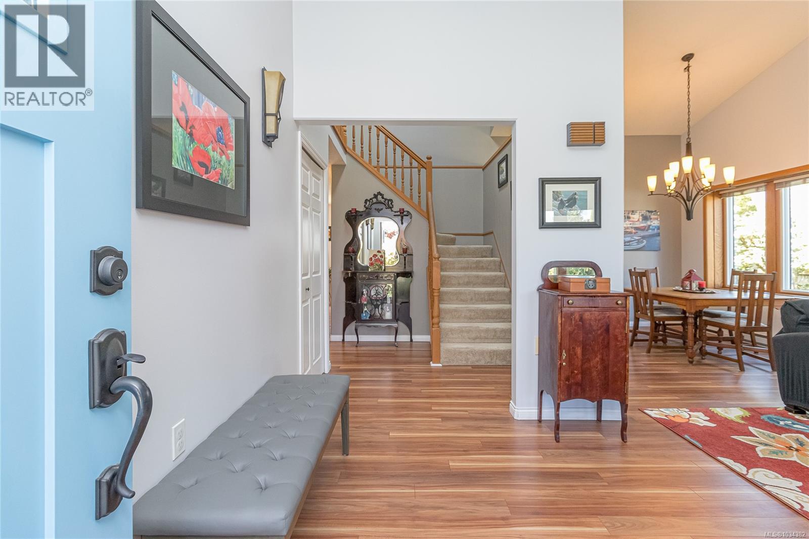 810 Colonia Dr