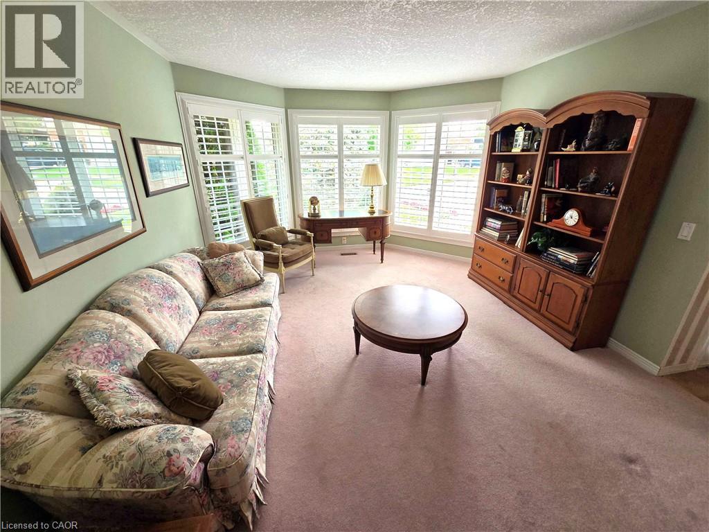 137 FOXBORO Drive