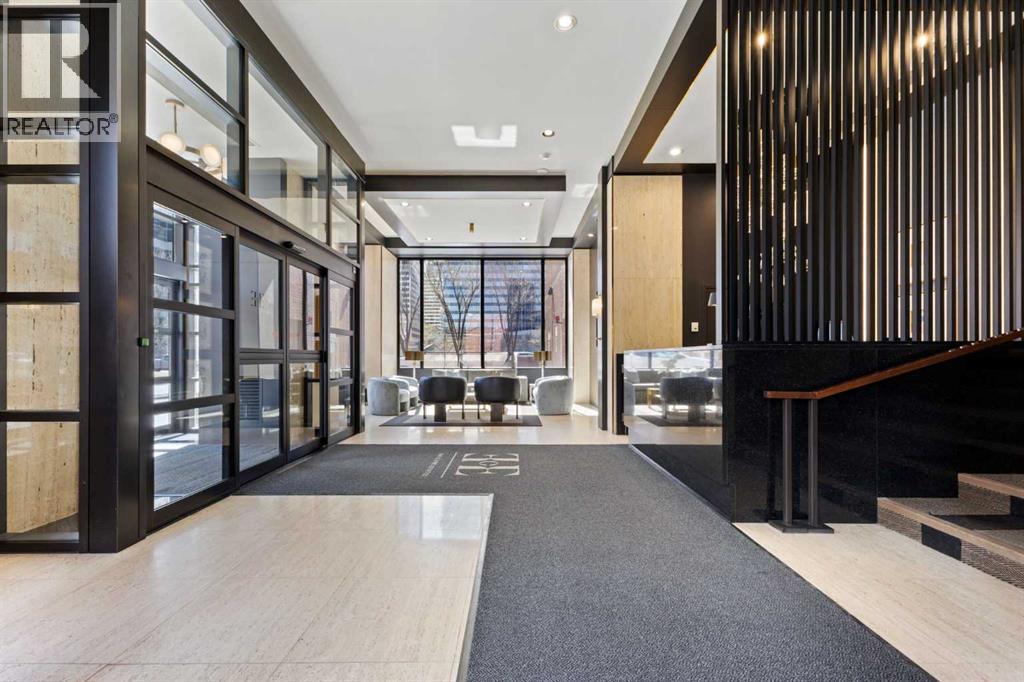 C400, 500 Eau Claire Avenue SW