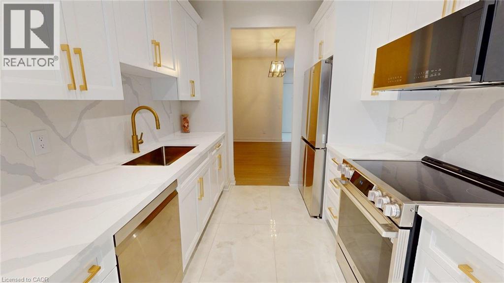 35 KINGSBRIDGE GARDEN Circle Unit# 105