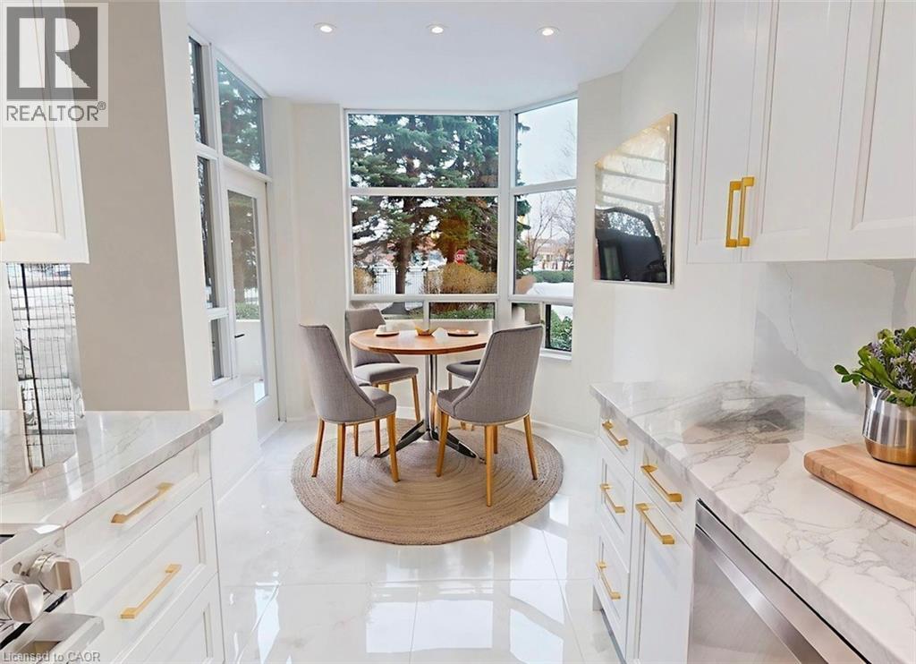 35 KINGSBRIDGE GARDEN Circle Unit# 105