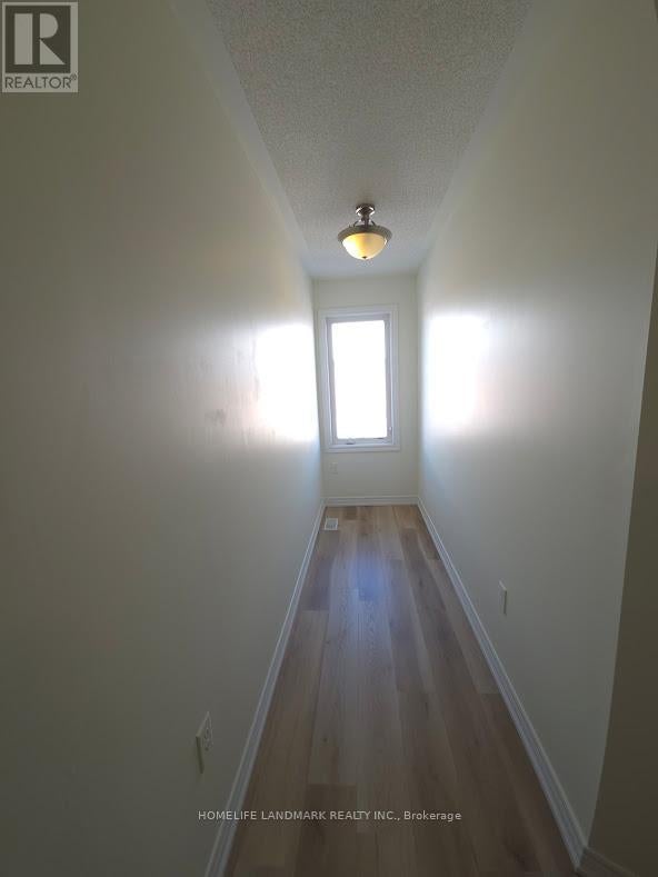 12 KAWNEER TERRACE