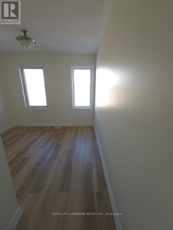 12 KAWNEER TERRACE