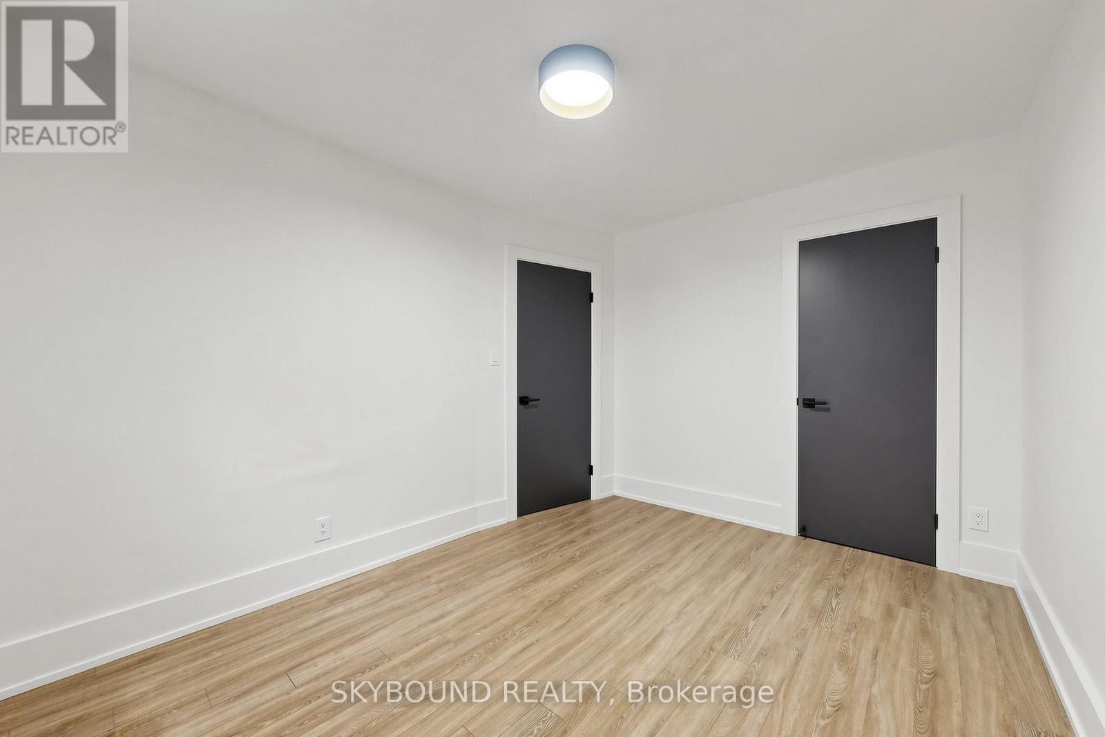 11 - 1165 KINGSTON ROAD