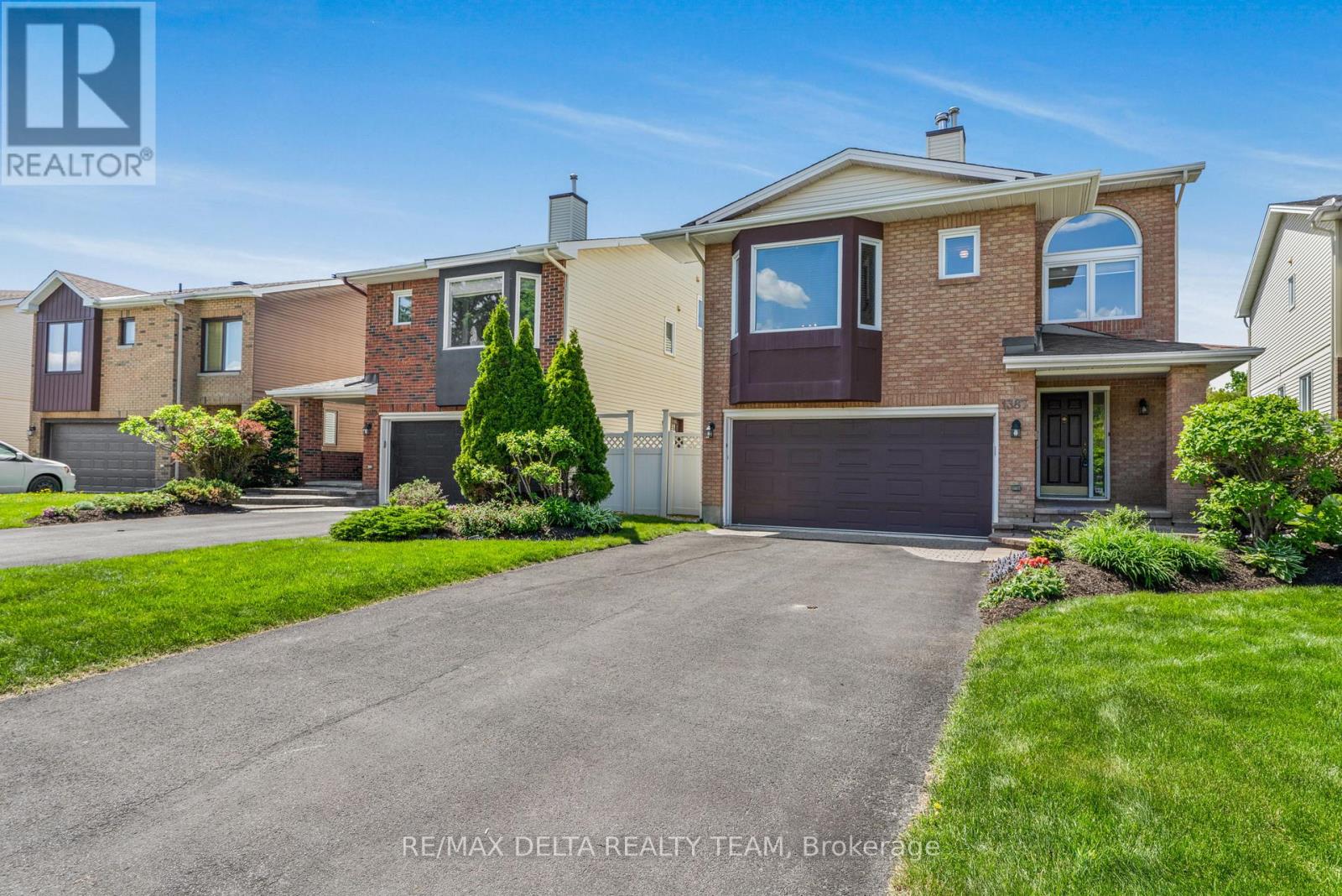1387 NORVIEW CRESCENT