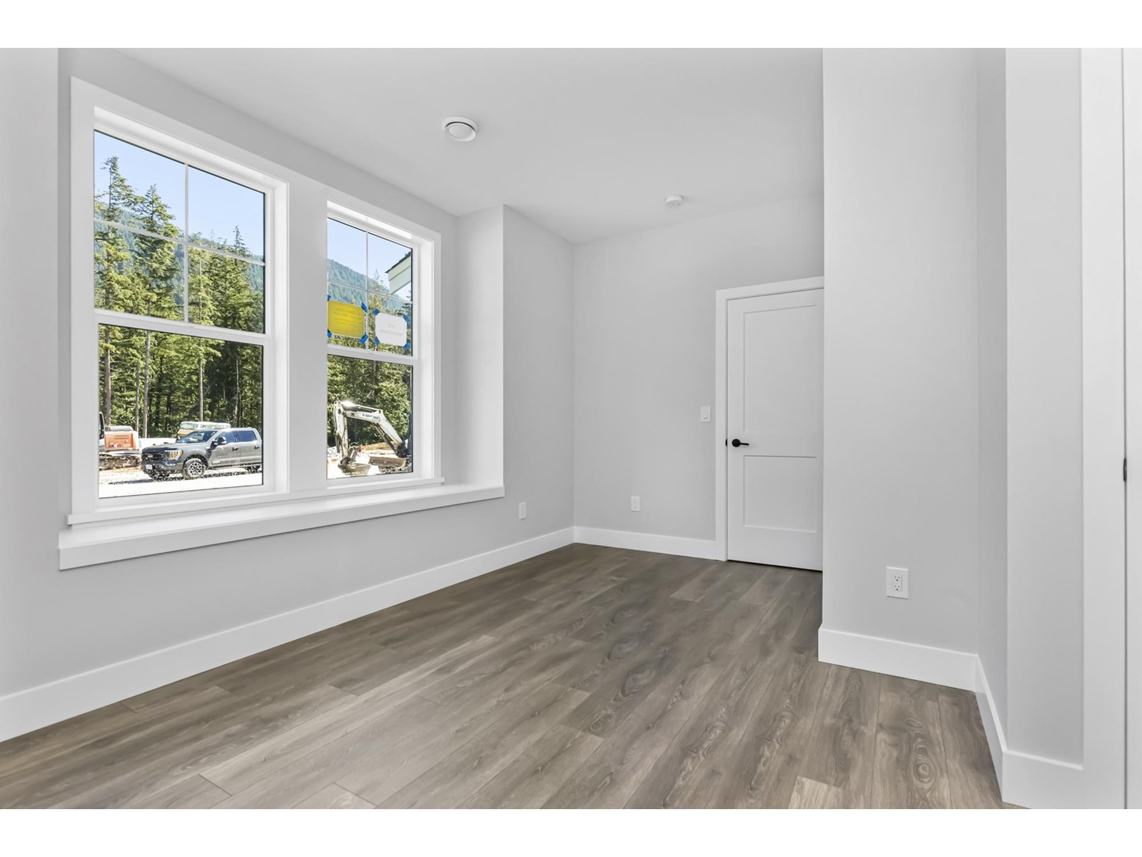 1949 SPARROW HAWK PLACE|Mt Woodside