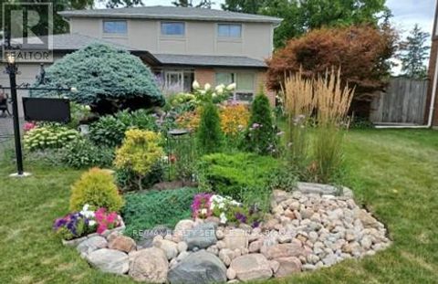 15 PINE RIDGE LANE Brampton (Brampton East) ON L6W1G6