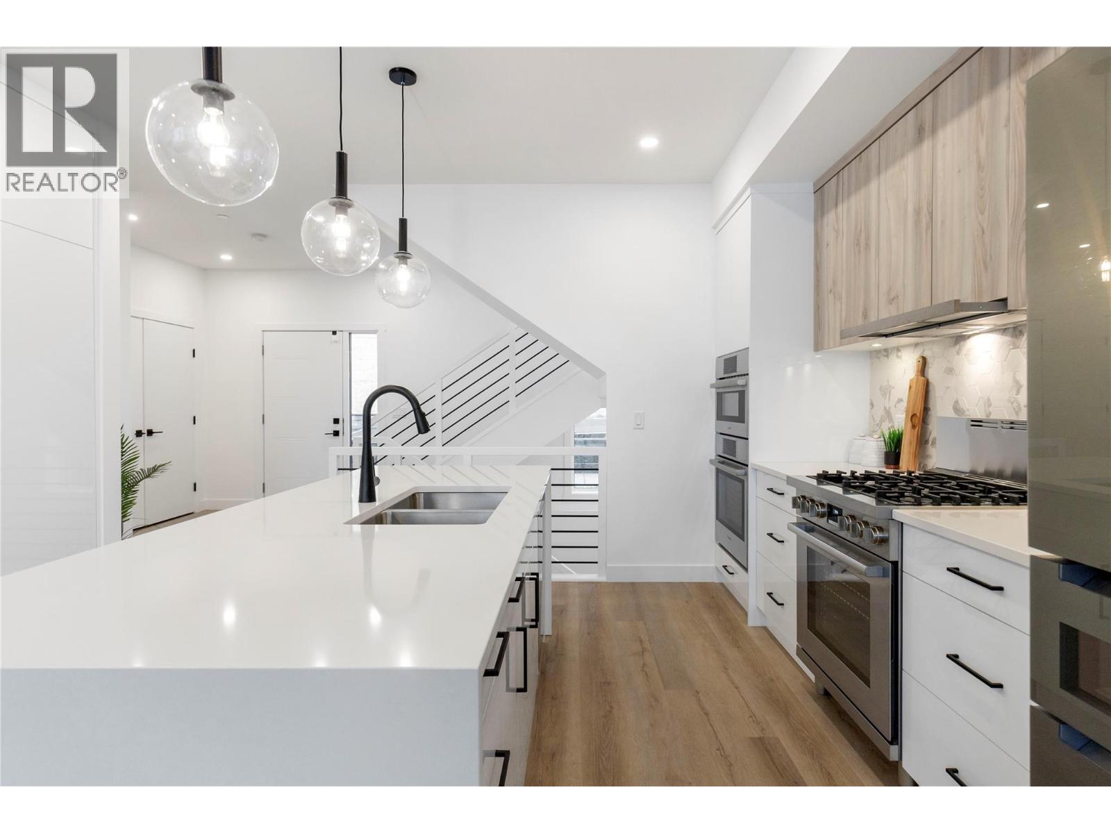 2735 Shannon Lake Road Unit# 203