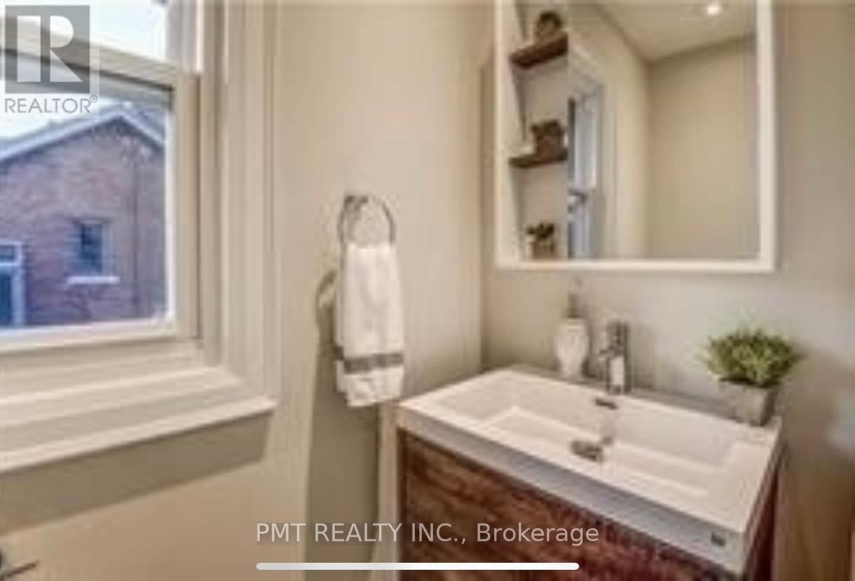 UPPER - 119 NINTH STREET