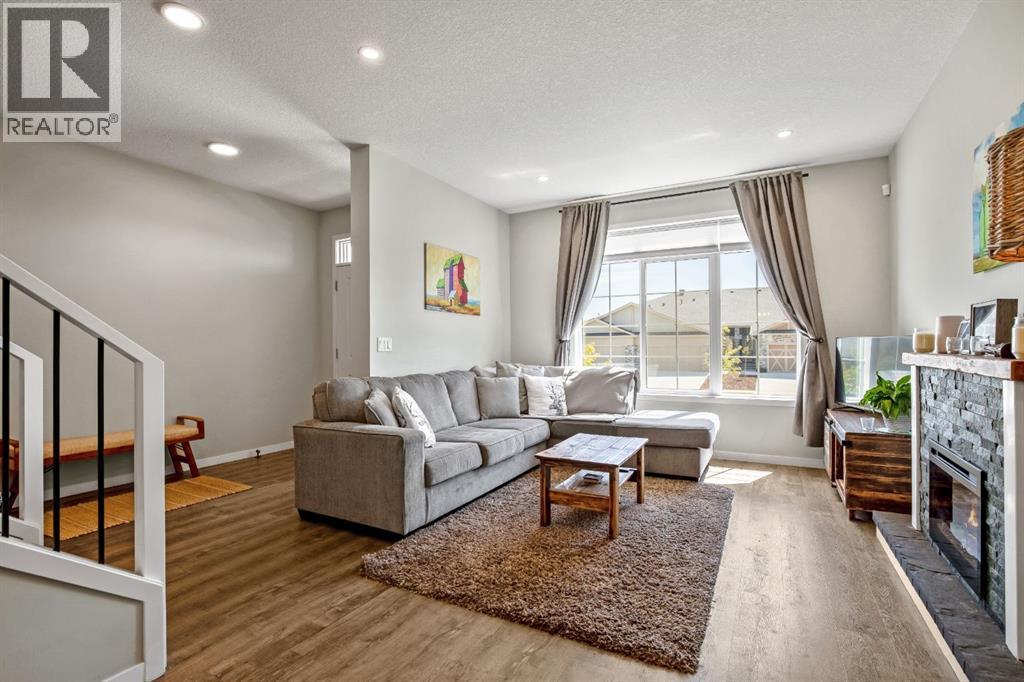30 WOLF Crescent