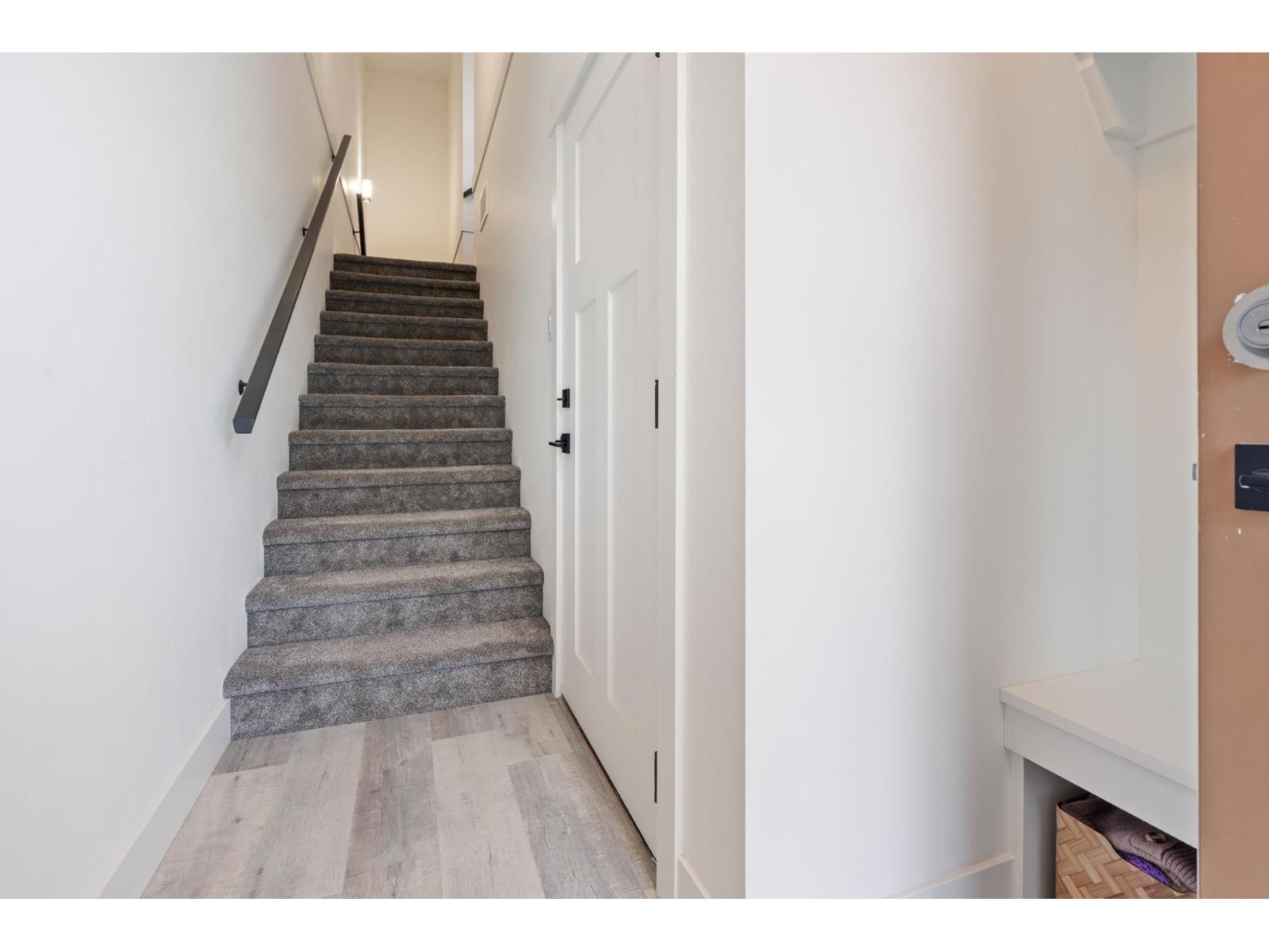6 46339 HOPE RIVER ROAD|Fairfield Island