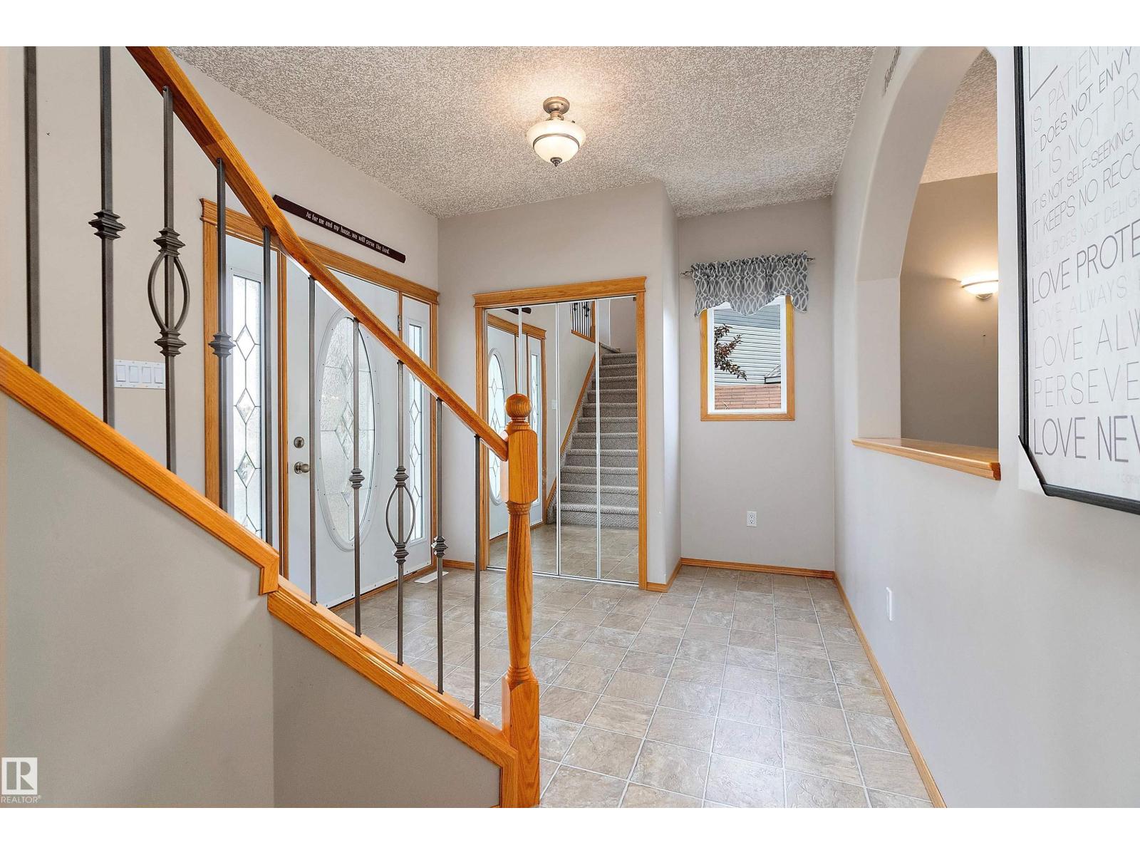 12 BIRCHWOOD CL