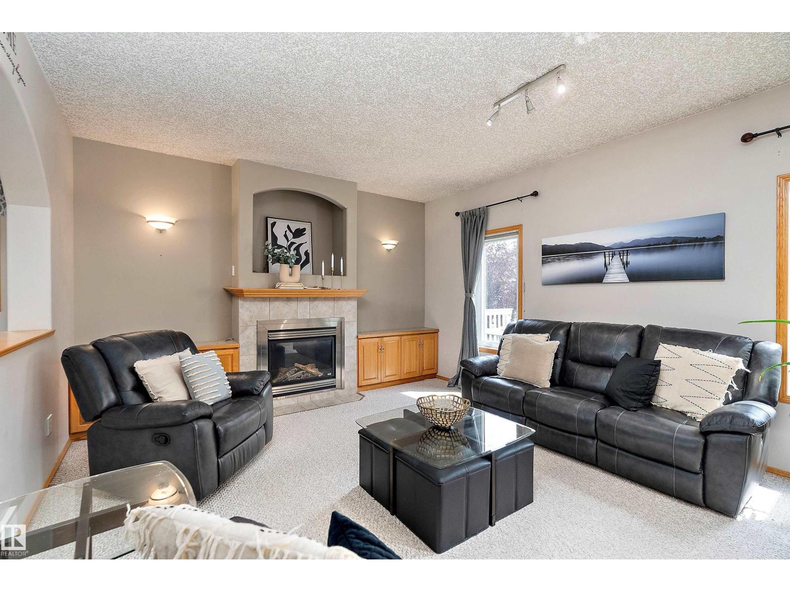 12 BIRCHWOOD CL