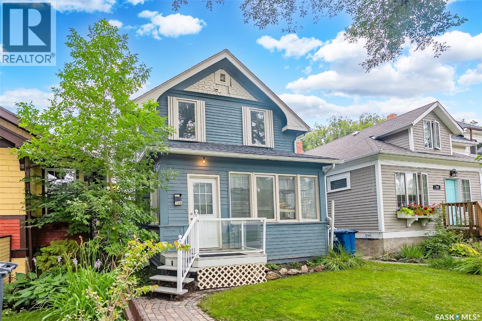 706 32nd STREET W
