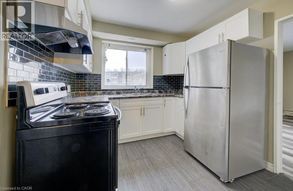 90 KING EDWARD Avenue Unit# 10