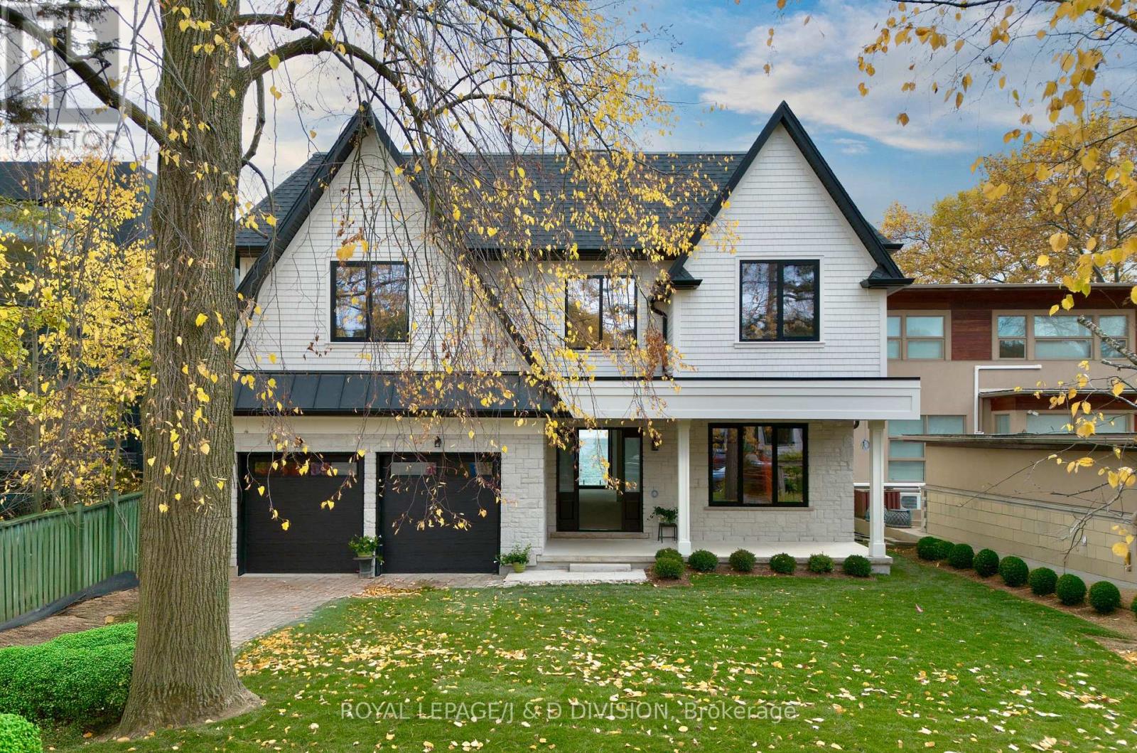 99 LAKE PROMENADE