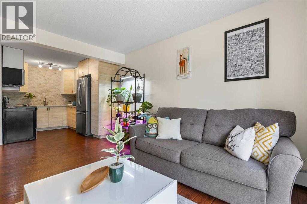 303D, 5601 Dalton Drive NW