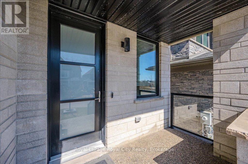 49 RYDER AVENUE